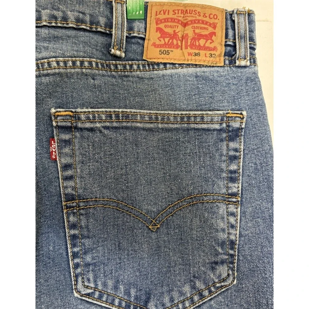Levi’s 505 Regular Fit Straight Leg Jeans Men's W38 L32 Made in Egypt